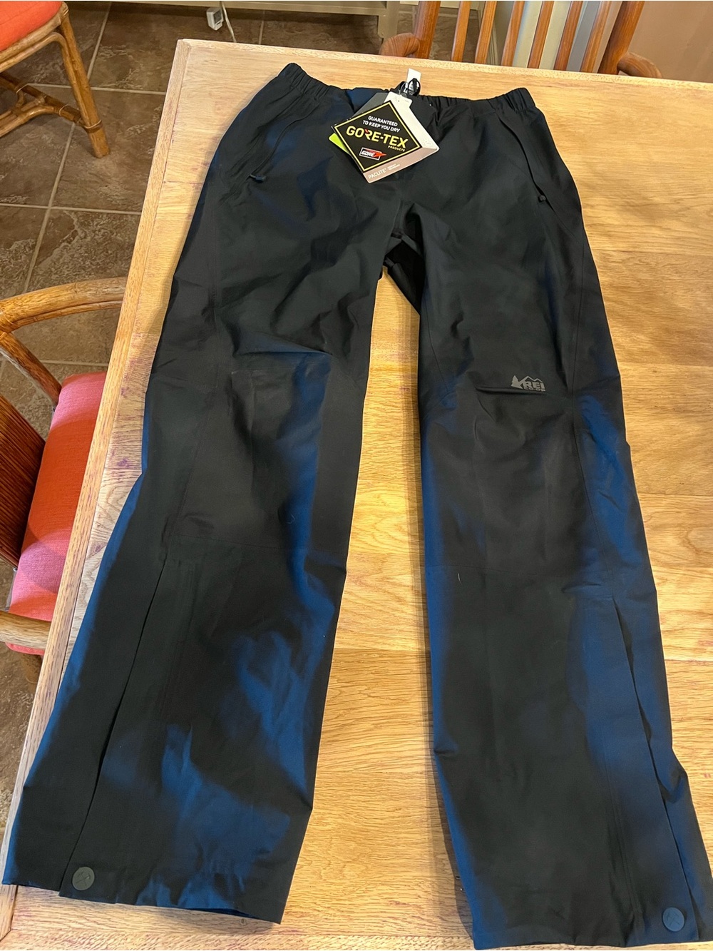 REI Black GORE-TEX womens Waterproof Rain Pants
